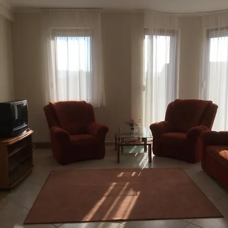 Nina Apartment Heviz